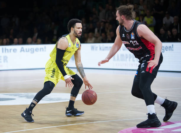 了现代足球 了现代足球